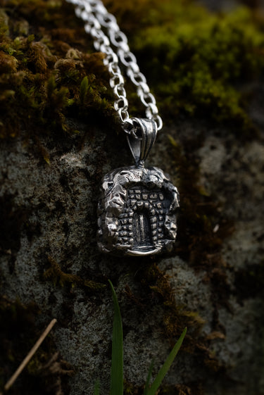 Elden Ring dungeon RPG catacombs pendants