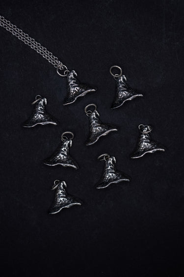 Ranni the witch snow hat elden ring pendant